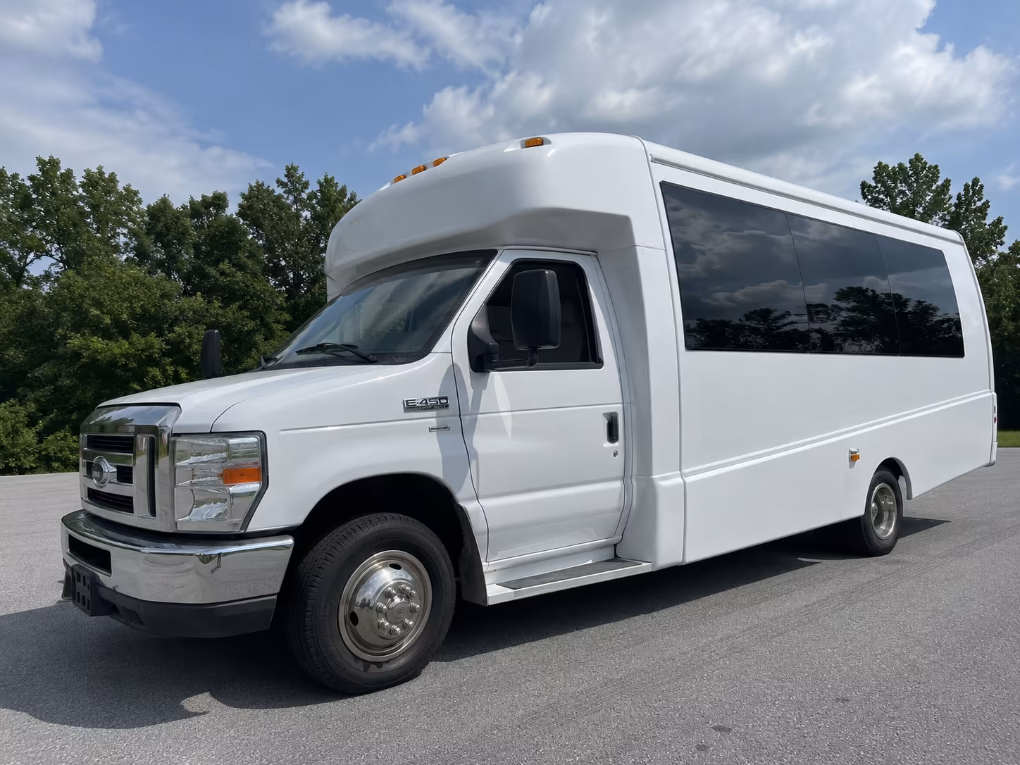 aurora bus rentals