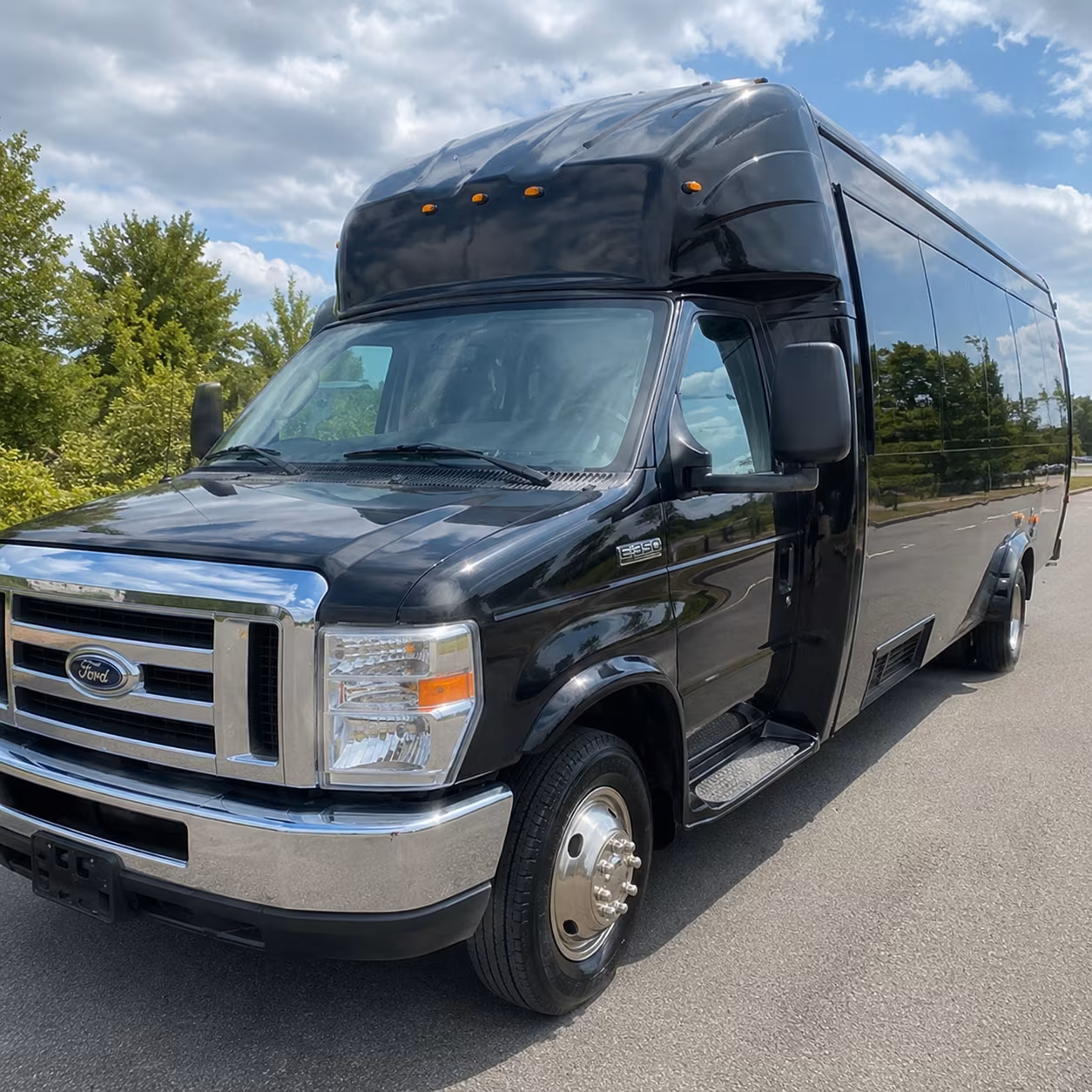 commerce city holiday party bus rental