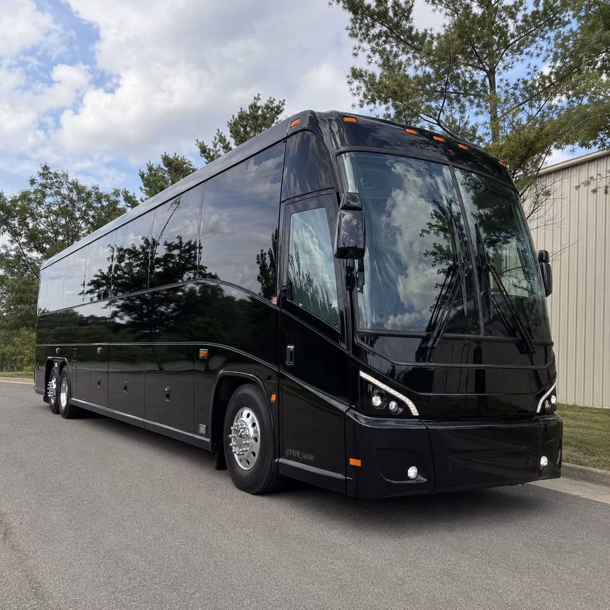 commercecitycharterbuscompany com makes it possible to coordinate airport transfers for government and military groups at den