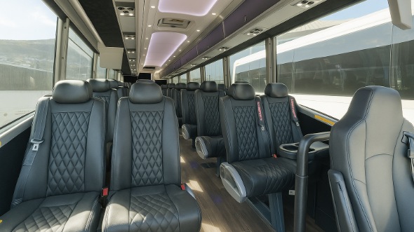 commerce city 15 passenger minibus rental