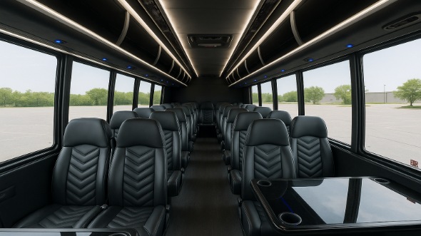 commerce city 30 passenger minibus rental